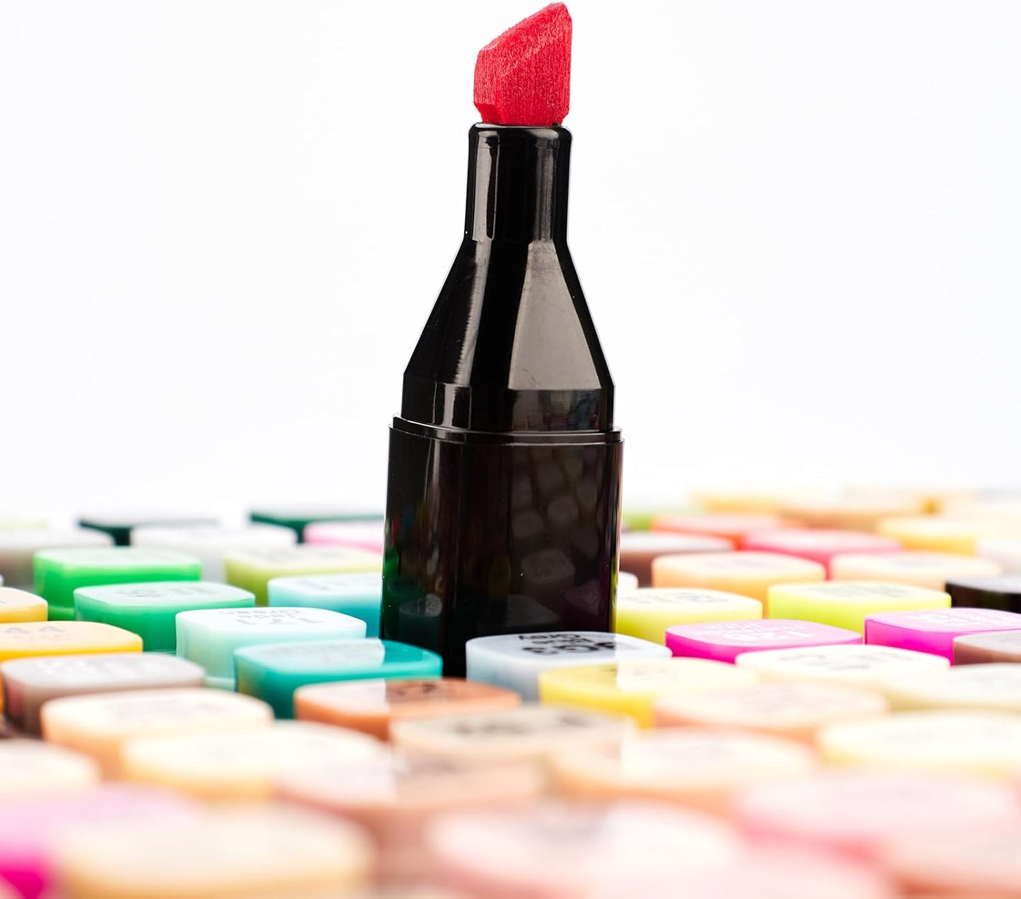 60 Colors Alcohol Markers - Dual Tip Permanent Art Markers Set for Coloring Drawing Painting, Fine and Chisel Tip Alcohol Based Pens with Storage Case for Adult Artists