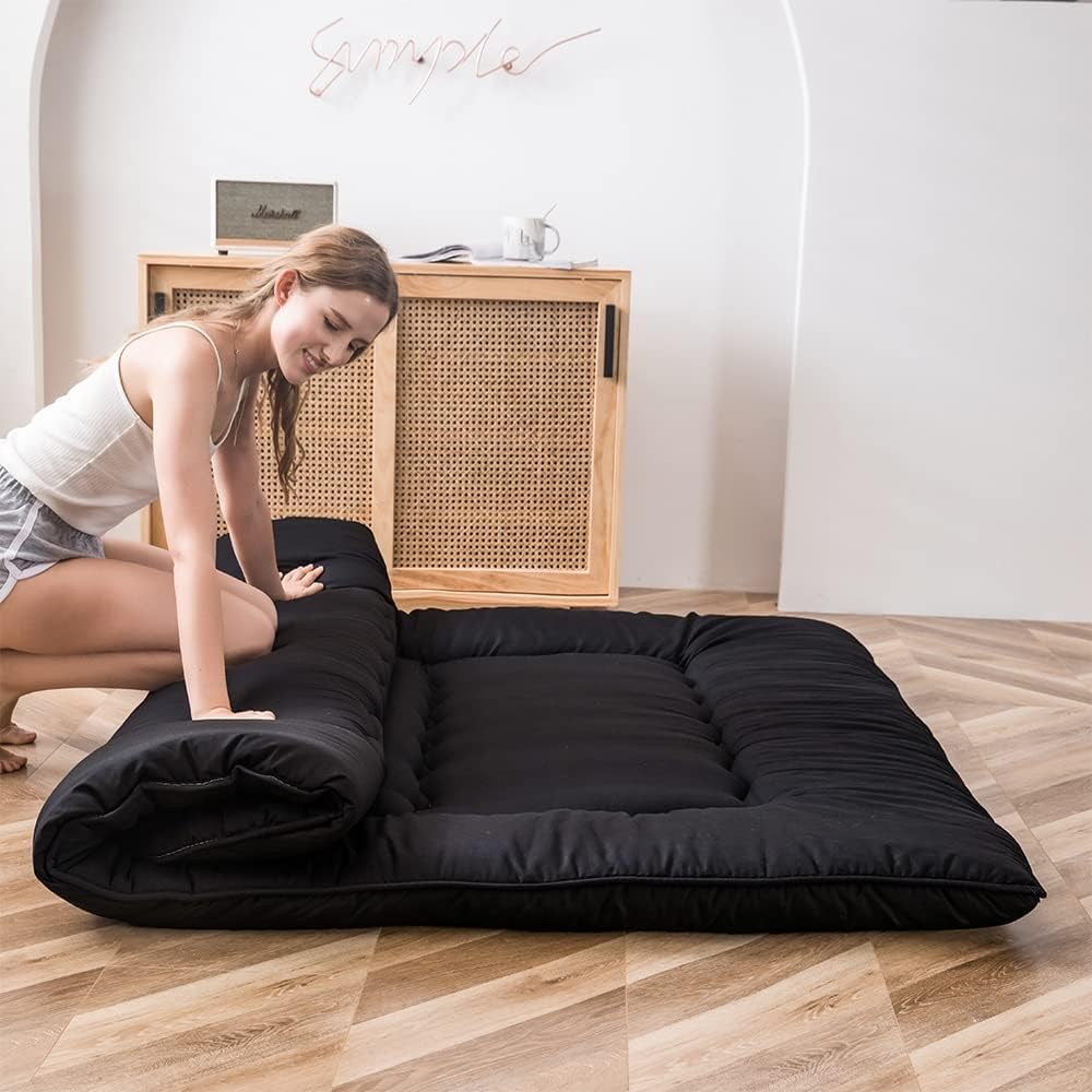 MAXYOYO Japanese Floor Mattress Futon Mattress, 4" Thicken Tatami Mat Sleeping Pad Foldable Roll Up Mat Boys Girls Dormitory Pad Kids Floor Lounger Pillow Bed, Black, King