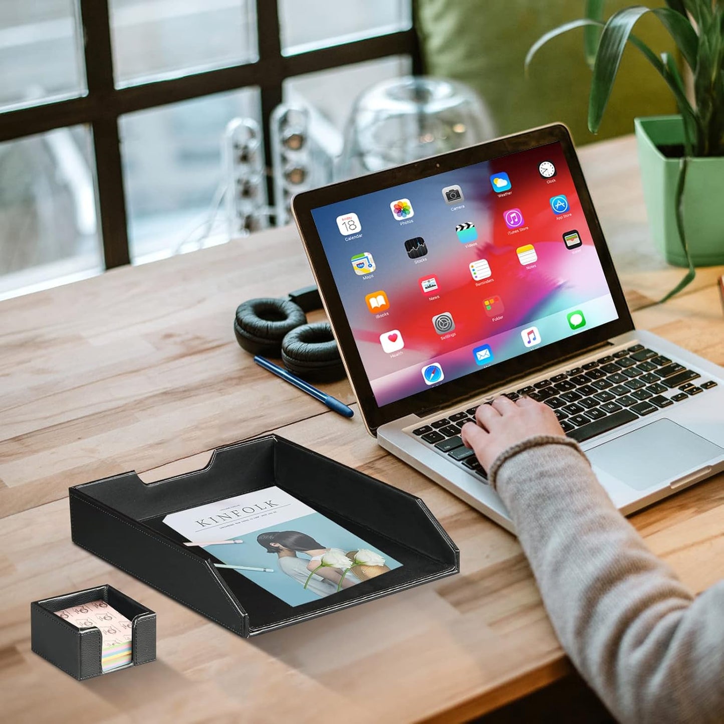 Ayunga PU Leather 6-piece Office Supplies Combination Set,Pencil Cup,Business Card Holder,Sticky Note Dispenser,Mail Sorter,Letter Tray,Files Holder,Suitable for Self-use and Friend Gifts(Black)