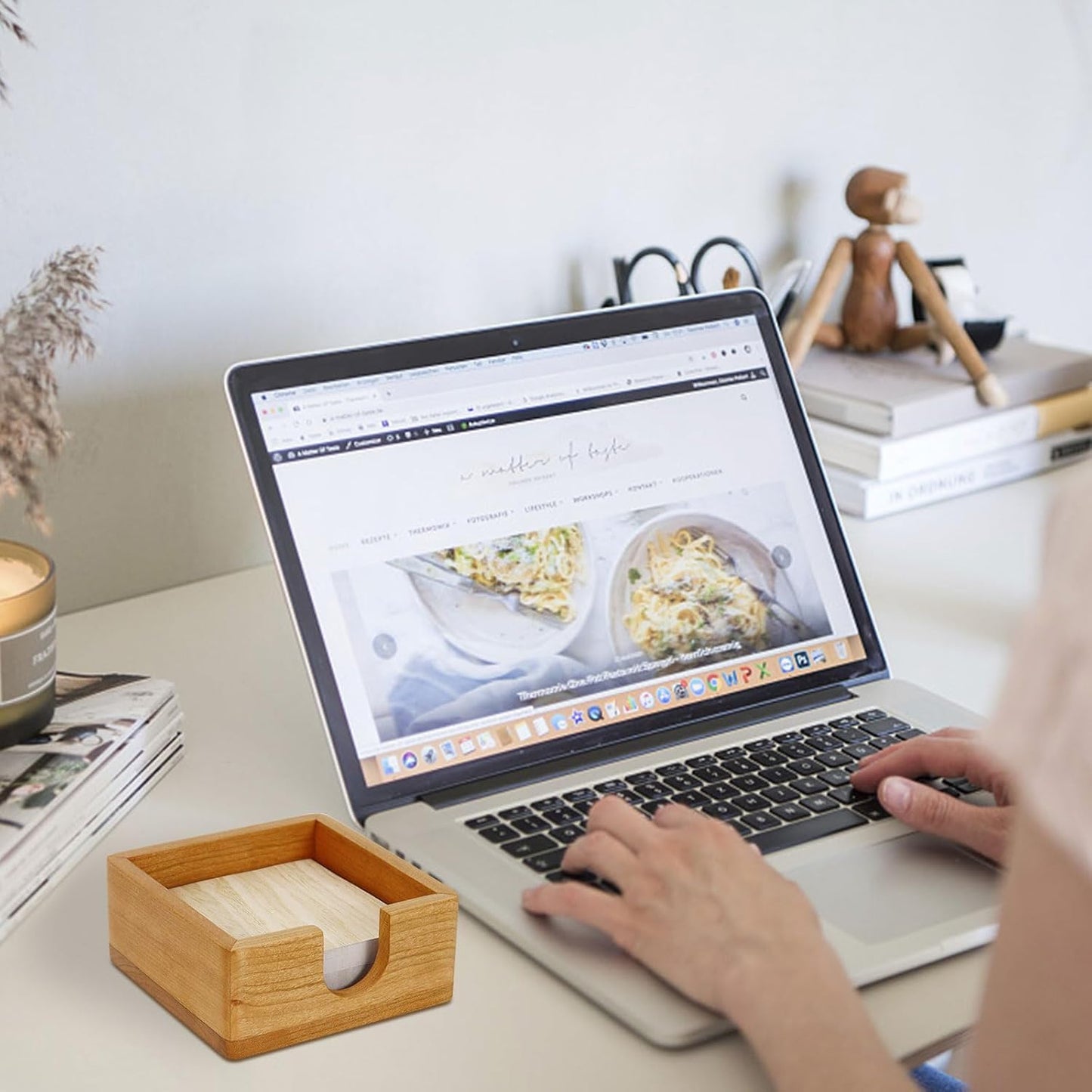 MultiBey Cherry Wood Sticky Note Holder, Self -Sticky Note Pad Holder, Thicked Wooden Post it Note Dispenser Memo Pad Holder, Desktop Accessories Organizer for Office School Home