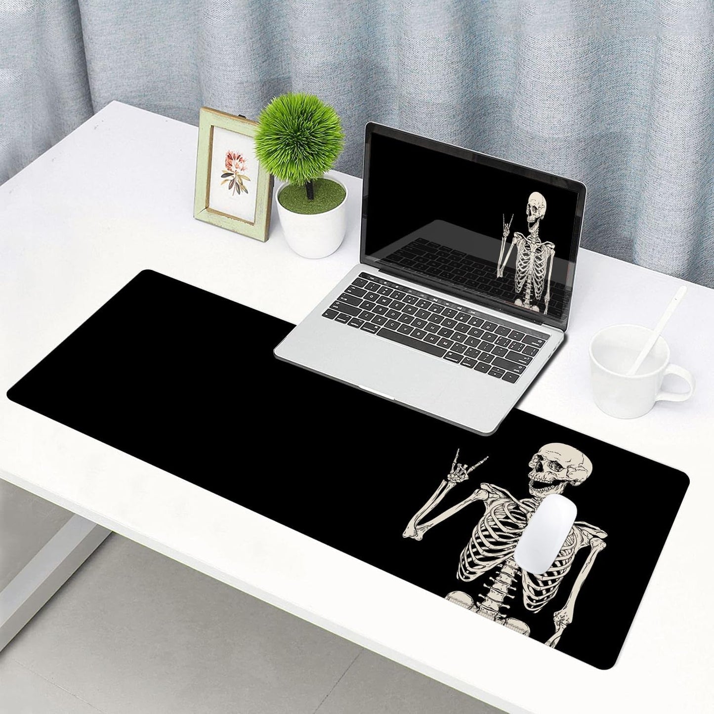 Large Mouse Pad, Extended Gaming Mousepad, Non-Slip Rubber Base Keyboard Mouse Mat Desk Pad for Gamer, Laptop, Office & Home, 31.5 x 11.8 in, Black Skull