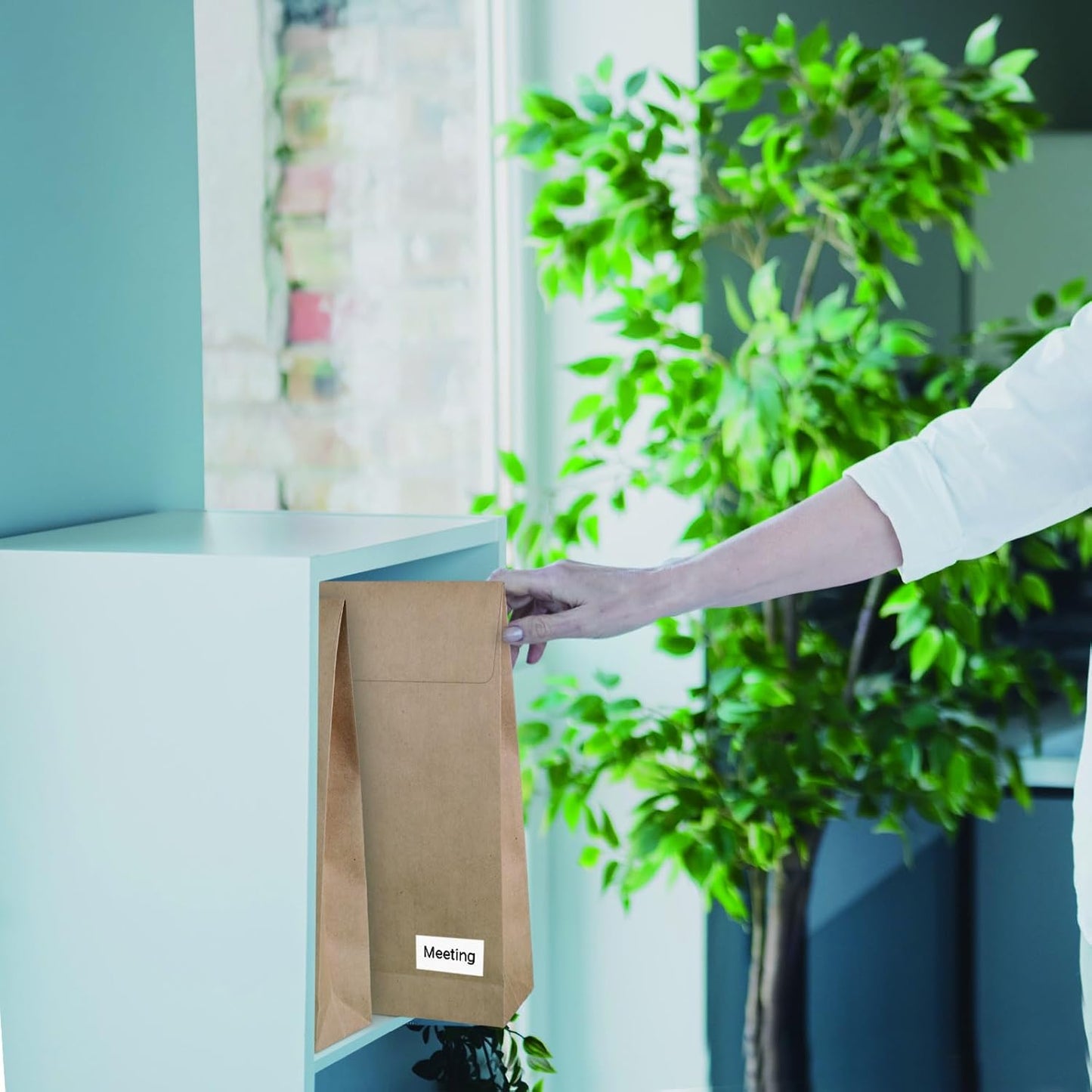 25 Pack 10" x 15" Expandable Catalog Envelopes, Large Kraft Document Envelopes Self Seal Manilla Envelopes Mailing for Documents, Magazines, Photos