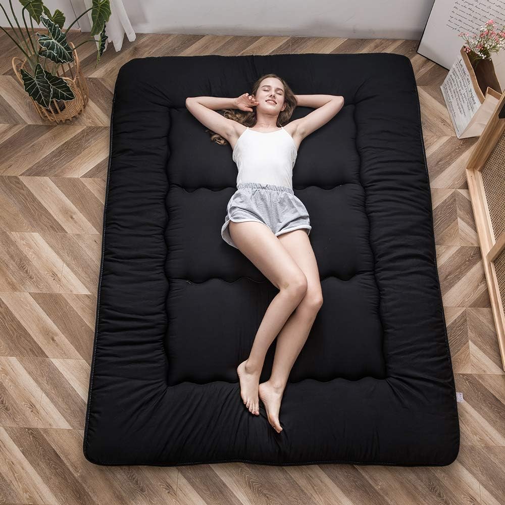 MAXYOYO Japanese Floor Mattress Futon Mattress, 4" Thicken Tatami Mat Sleeping Pad Foldable Roll Up Mat Boys Girls Dormitory Pad Kids Floor Lounger Pillow Bed, Black, King