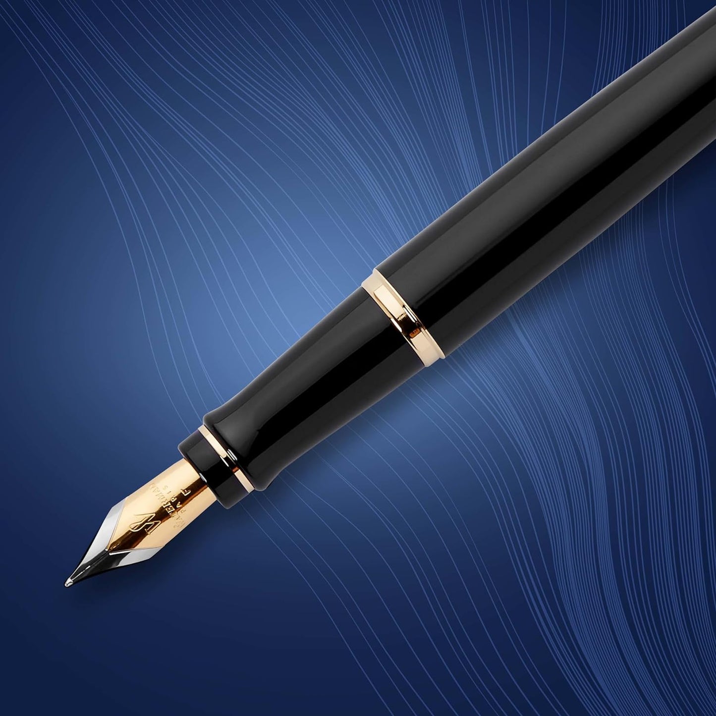Waterman Expert Fountain Pen, Gloss Black with 23k Gold Trim, Medium Nib, Luxury Pen in Gift Box, Fountain Pen for Writing