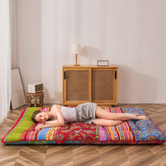 MAXYOYO Bohemian Retro Floor Mattress Vintage Floral Japanese Futon Mattress Roll Up Sleeping Bed King Portable Camping Mattress Floor Lounger Couch Bed Mattress Pad, King